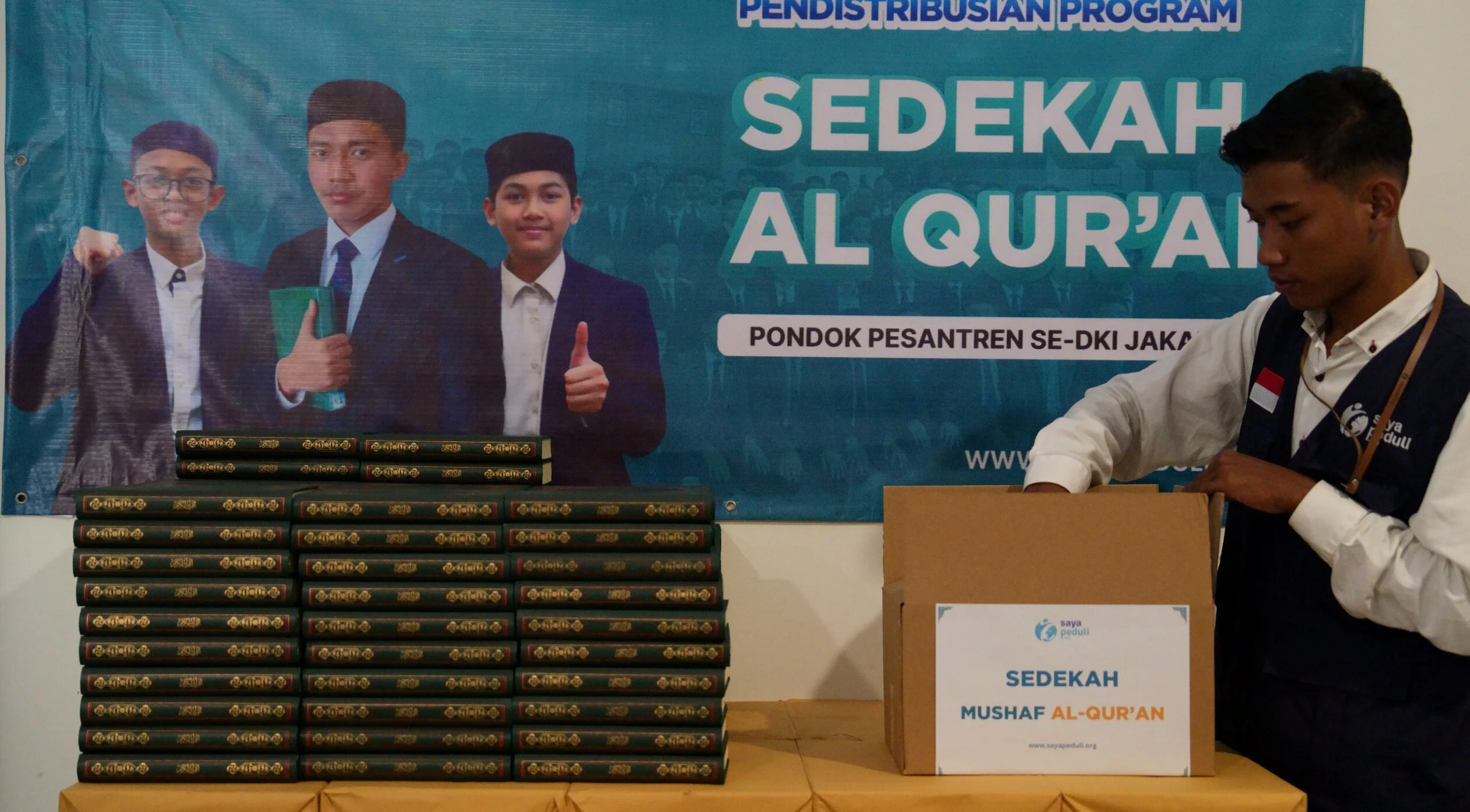 Foto 3 dari album Pendistribusian Al-Qur'an untuk Santri Tahfidz 2025